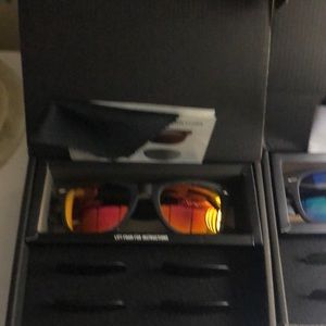 Black framed sunglasses/ w/3 lenses, blk,blue& orange .unisex